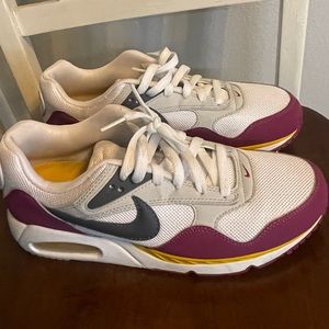 Women’s Nike Air Max Correlate 'White Rave Pink' in Size 10